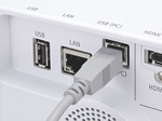 USBポートにUSBケーブルを接続